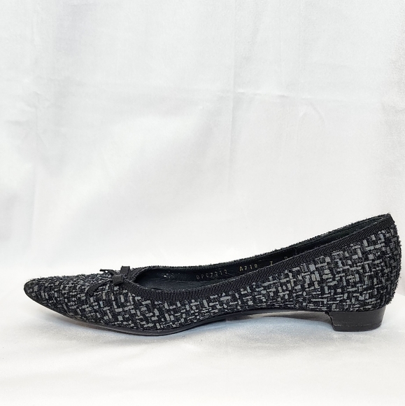 Women's Salvatore Ferragamo Pointed Toe Ballet Flats / Size 7 / 1.5cm Wide Heels - Picture 4 of 7
